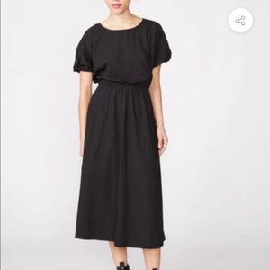 Stateside poplin short sleeve open back midi dress size small